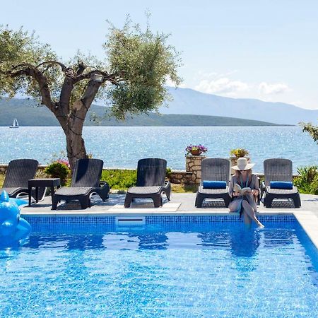 Agni Suites Никиана Екстериор снимка