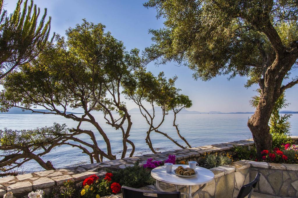 Agni Suites Никиана Екстериор снимка