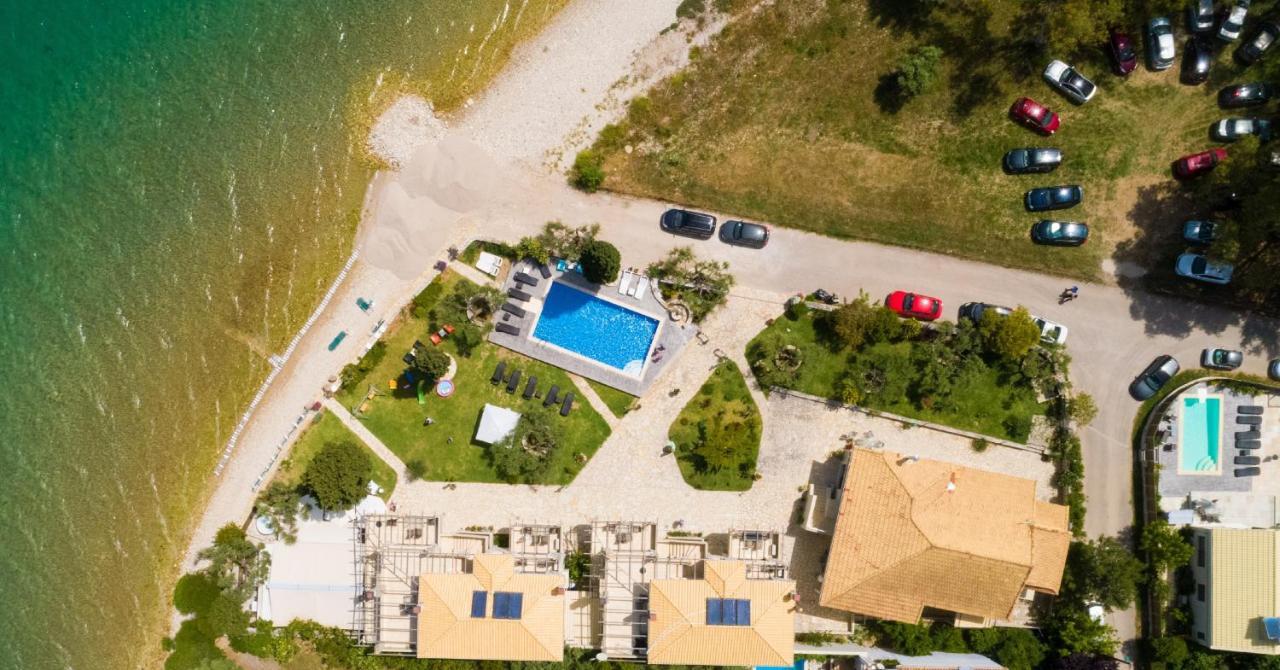 Agni Suites Никиана Екстериор снимка